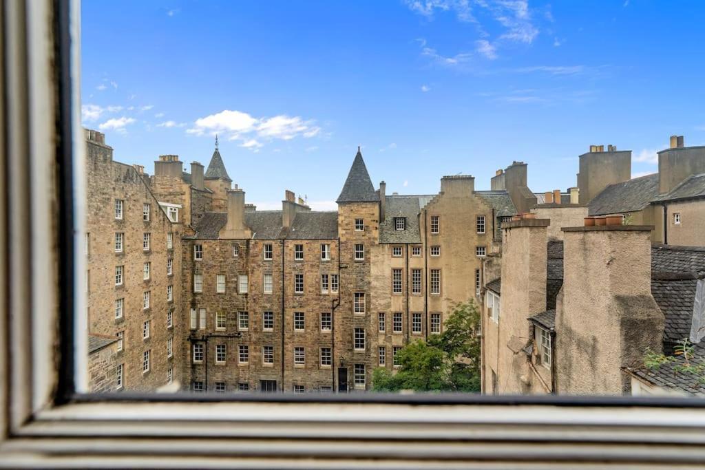 Boutique Modern Royal Mile Apartment Sleeps 4 Edimburgo Exterior foto